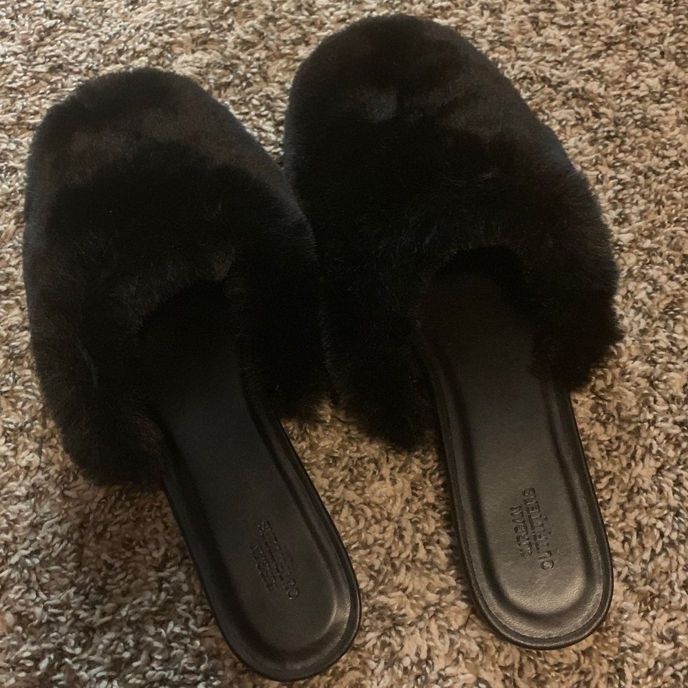 NWT Urban outfitters fur mules